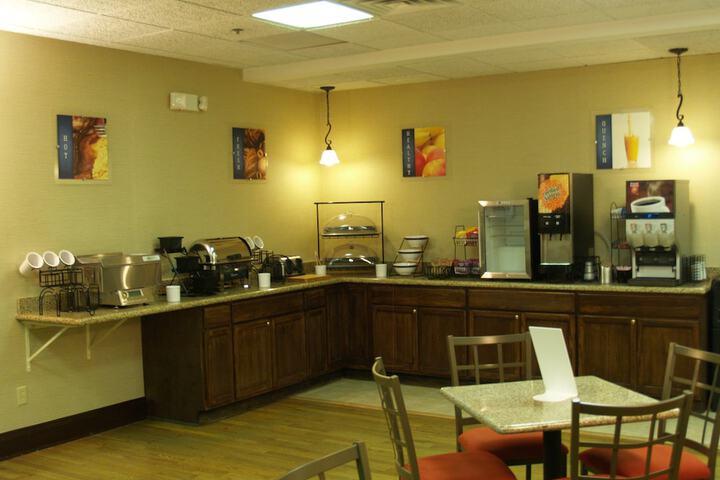 Breakfast/Coffee Service 36 of 42