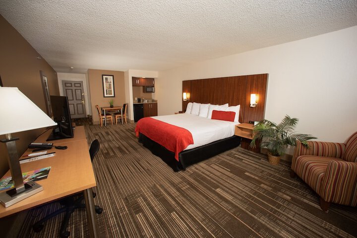 Northfield Inn Suites & Conference Center