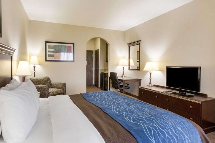 Comfort Inn & Suites Winnie