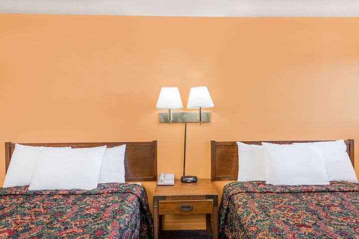 Room 32 of 35