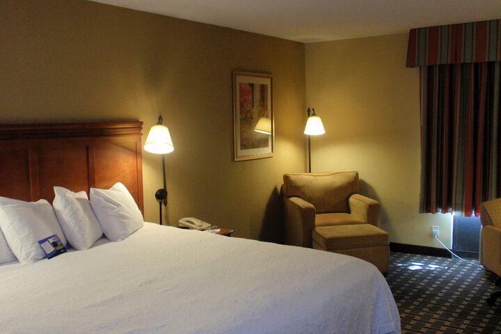 Room 18 of 28