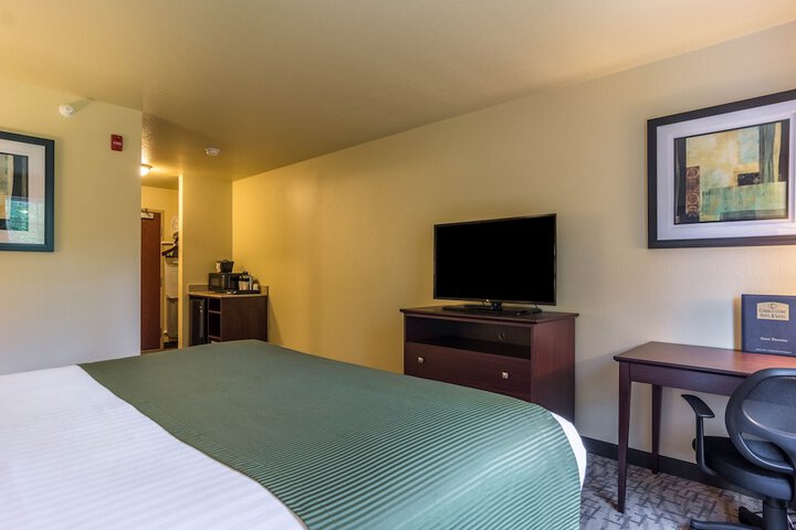 Room 17 of 37