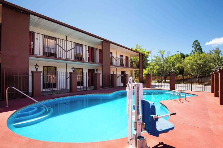 Pool 5 of 31