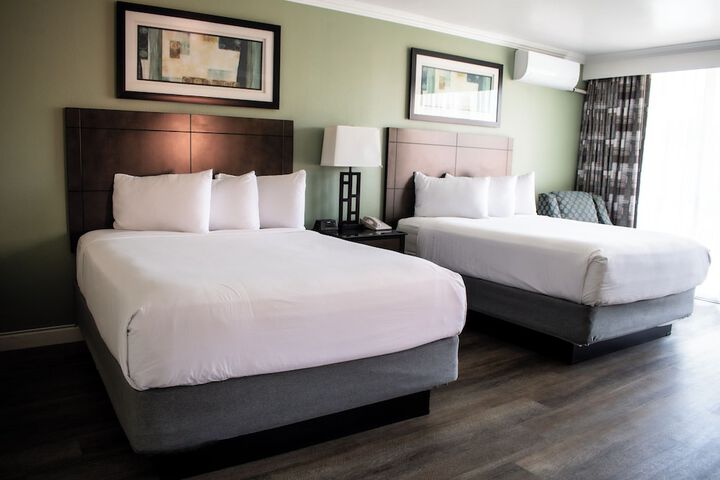 Travelodge by Wyndham Monterey Bay
