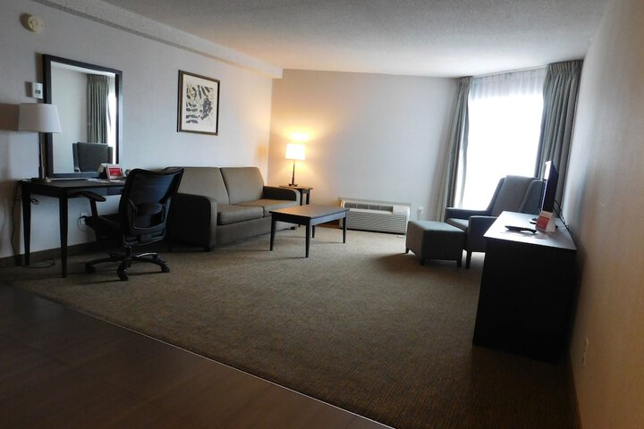 Room 13 of 38