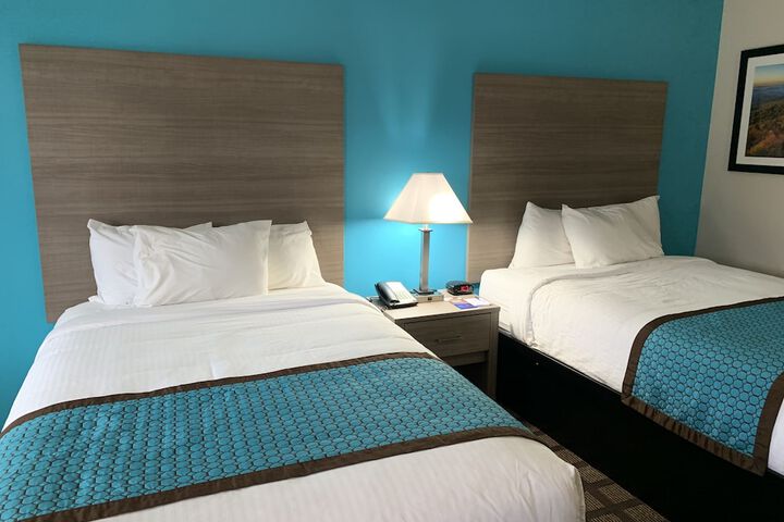 Room 25 of 37