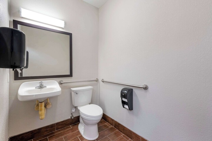 Sleep Inn & Suites Hays I-70
