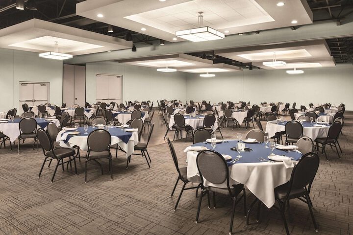 Radisson Hotel and Conference Center Fond du Lac