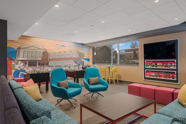 Hotel Interior 3 of 38