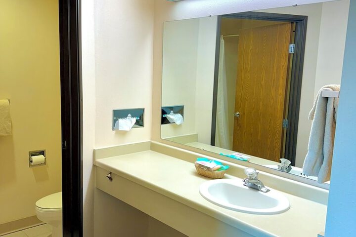 Room 18 of 22