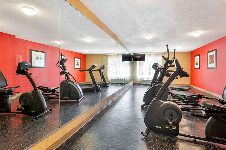 Extended Stay America Suites Newark Woodbridge