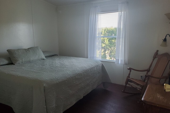 Room 167 of 213