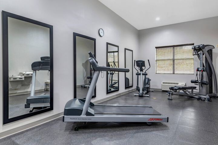 Comfort Inn & Suites Cartersville - Emerson Lake Point
