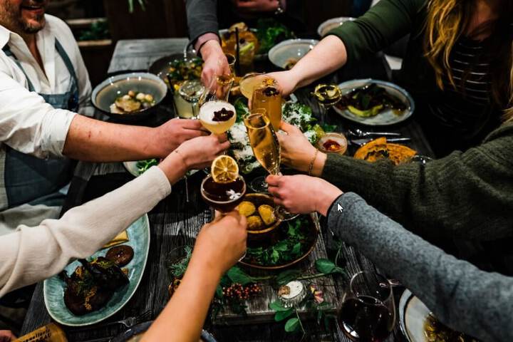 Dining 24 of 25