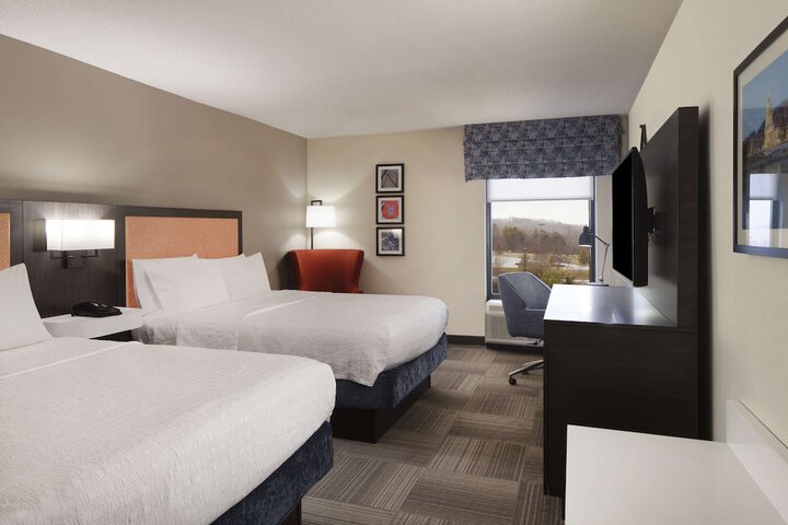 Hampton Inn Charleston-Southridge