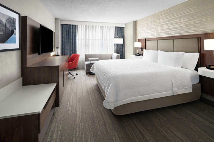 Room 26 of 60