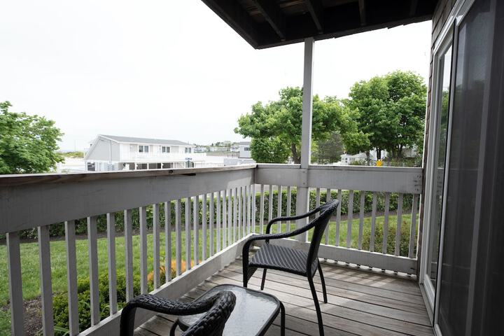 Aspinquid Resort