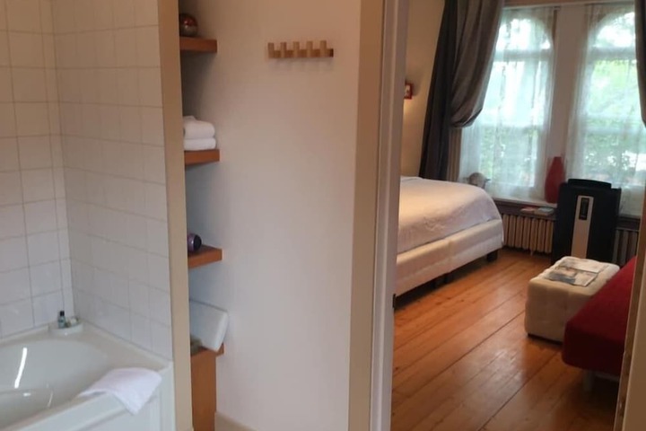 Ile De Garde B & B
