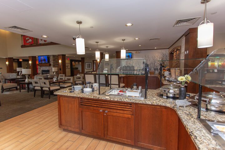 Staybridge Suites Bowling Green by IHG
