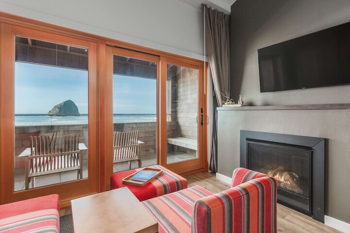 Headlands Coastal Lodge & Spa