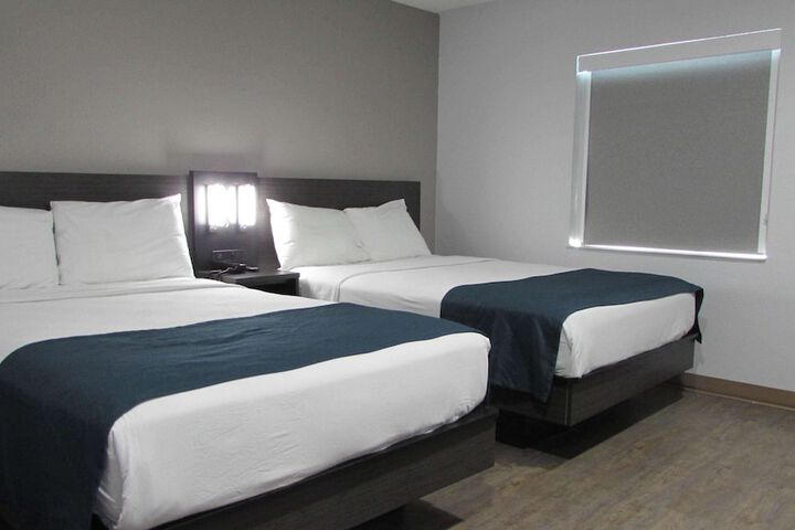 Room 33 of 36