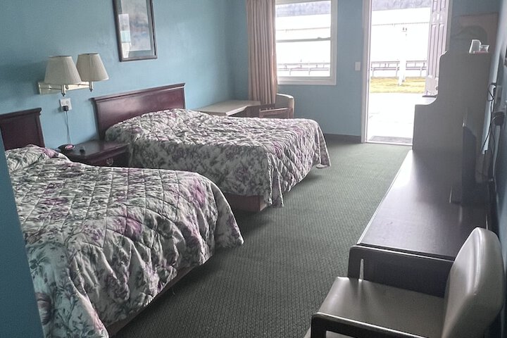 Room 13 of 30