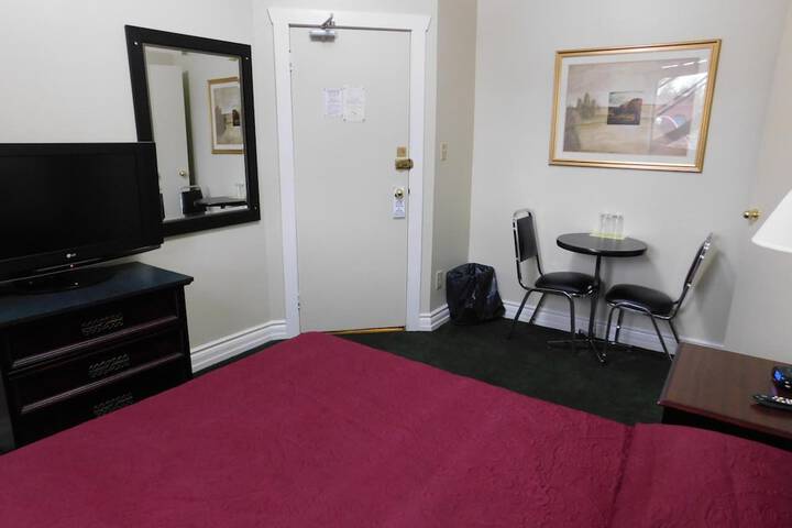 Room 20 of 36
