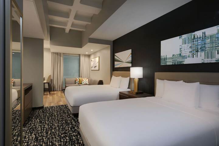 Room 32 of 52