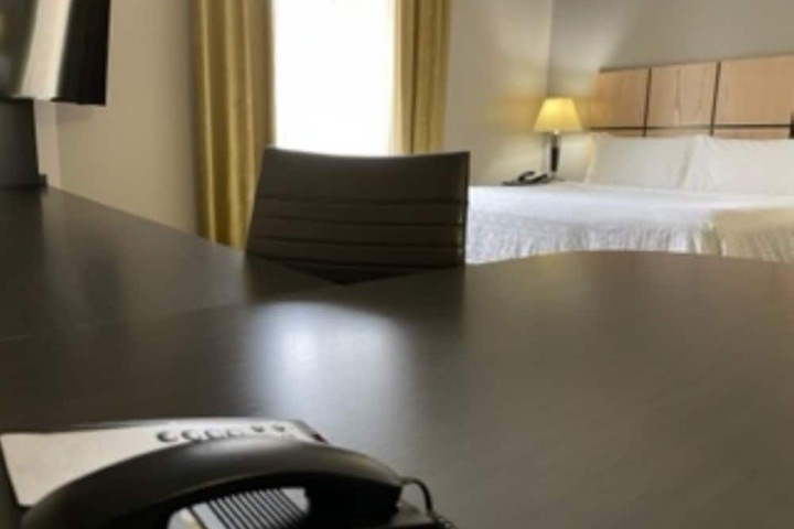 Room 10 of 23