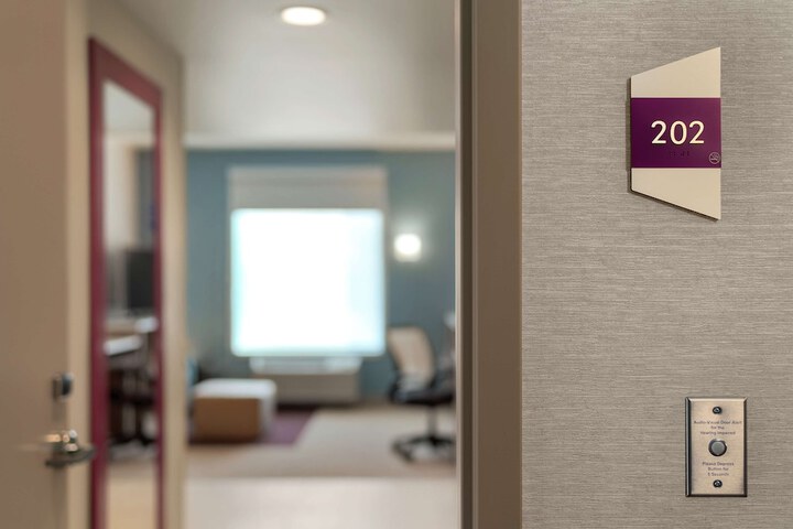Room 13 of 39
