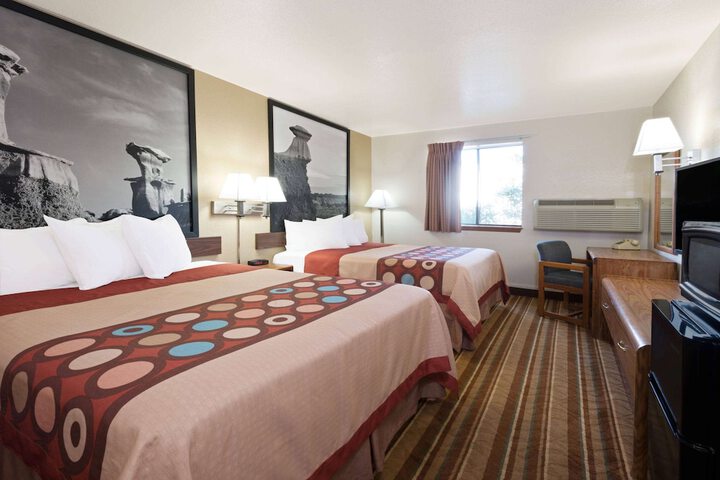 Room 22 of 34