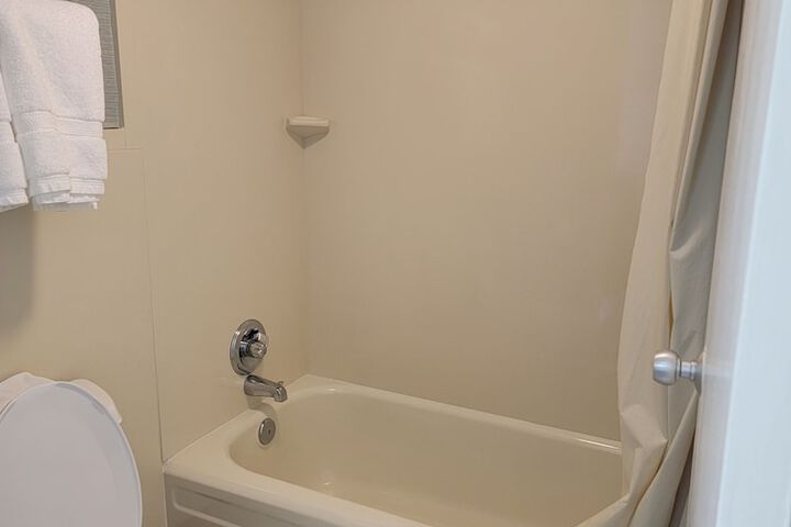 Room 5 of 21