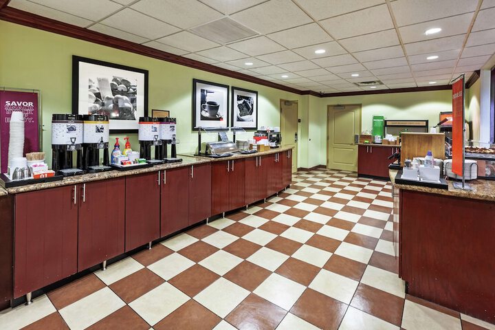Hampton Inn & Suites Tulsa North / Owasso
