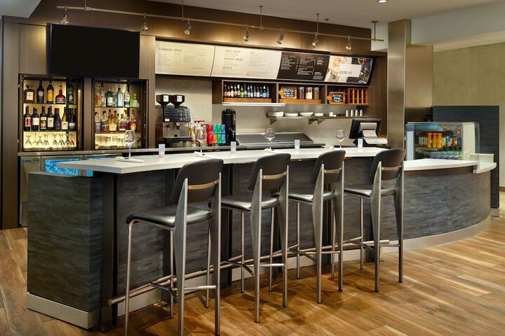 Courtyard by Marriott New Orleans Metairie