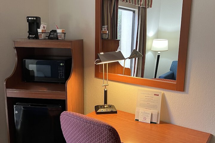 Room 21 of 33