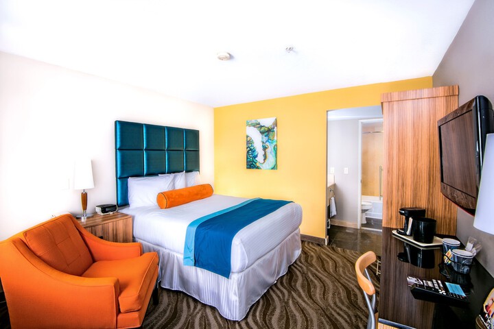Room 8 of 38
