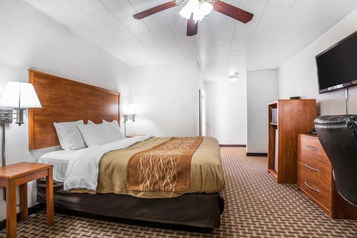 Room 16 of 25