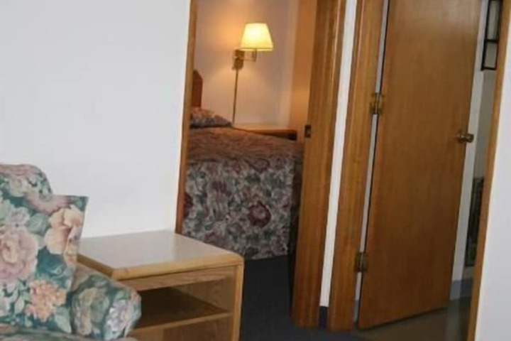 Room 18 of 27