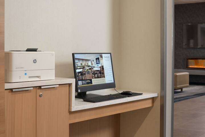 Business Center 19 of 20