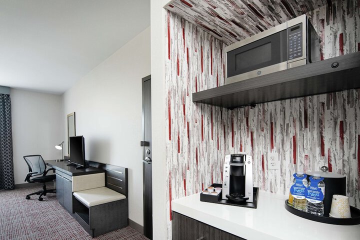 Room 17 of 43