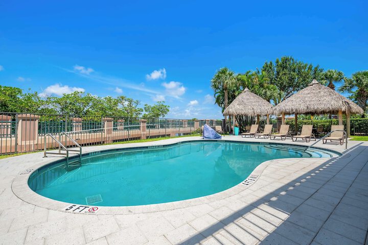 Pool 7 of 29
