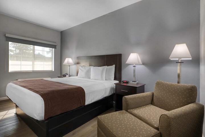 Best Western Lake Conroe Inn