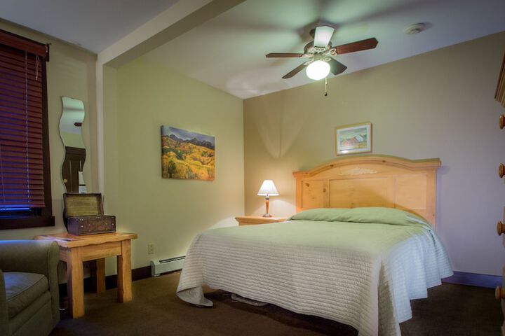 Marys Lake Lodge Mountain Resort and Condos