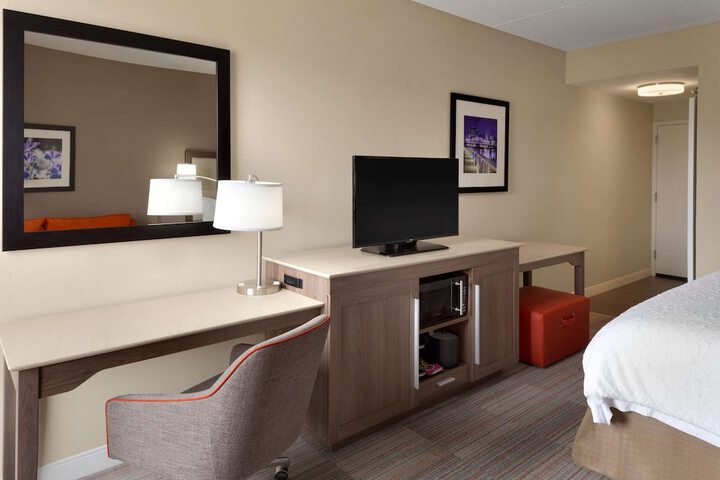 Room 19 of 33
