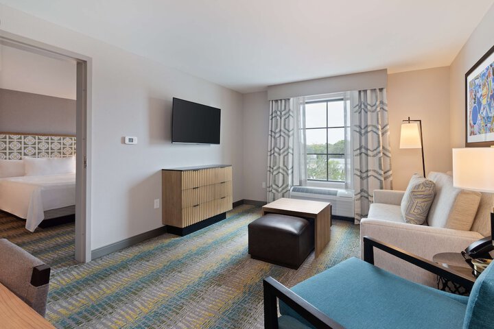 Room 32 of 54