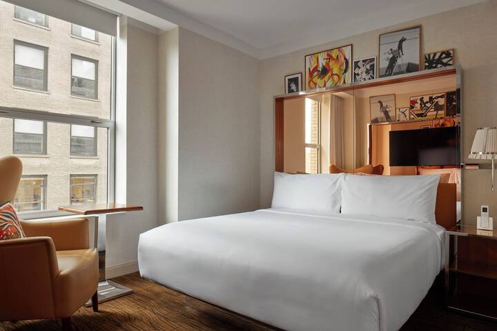 Room 16 of 48