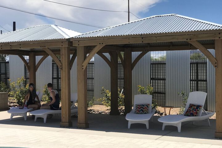 Hotel McCoy Tucson - Art Coffee, Beer, Wine