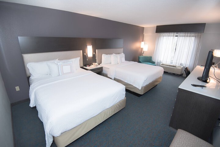 Room 11 of 24