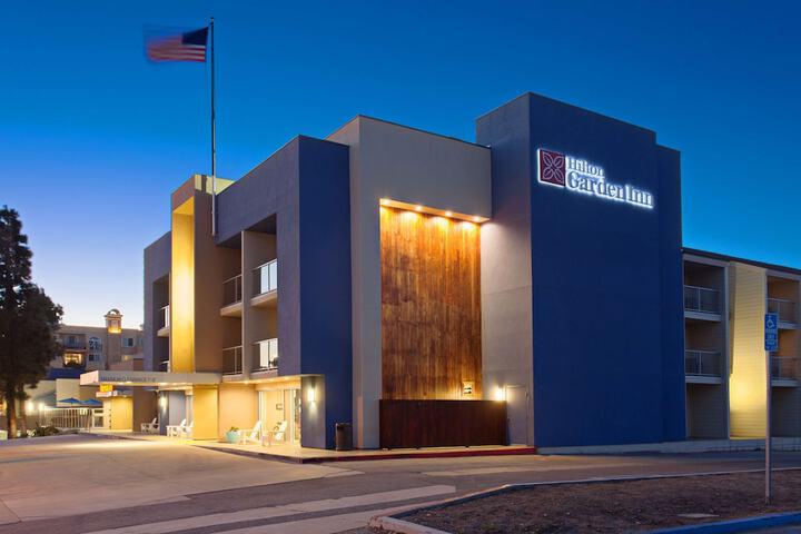 Hotel 2 of 51