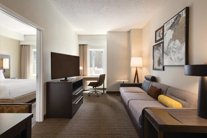 Room 32 of 45